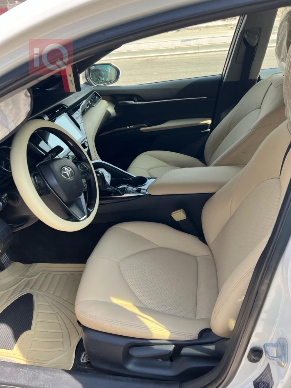 تۆیۆتا کامری